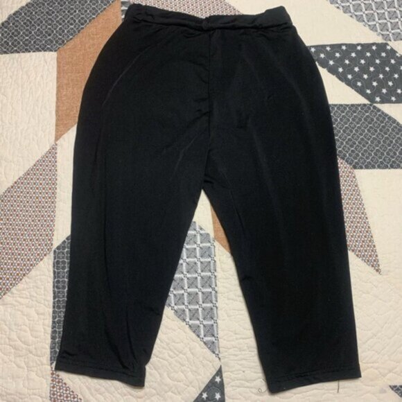 SHEIN Active Capri Leggings - Picture 4 of 4